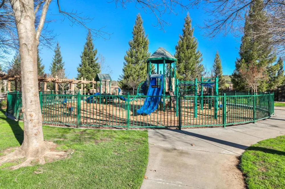 6560 Eagle Ridge Court Gilroy, CA 95020
