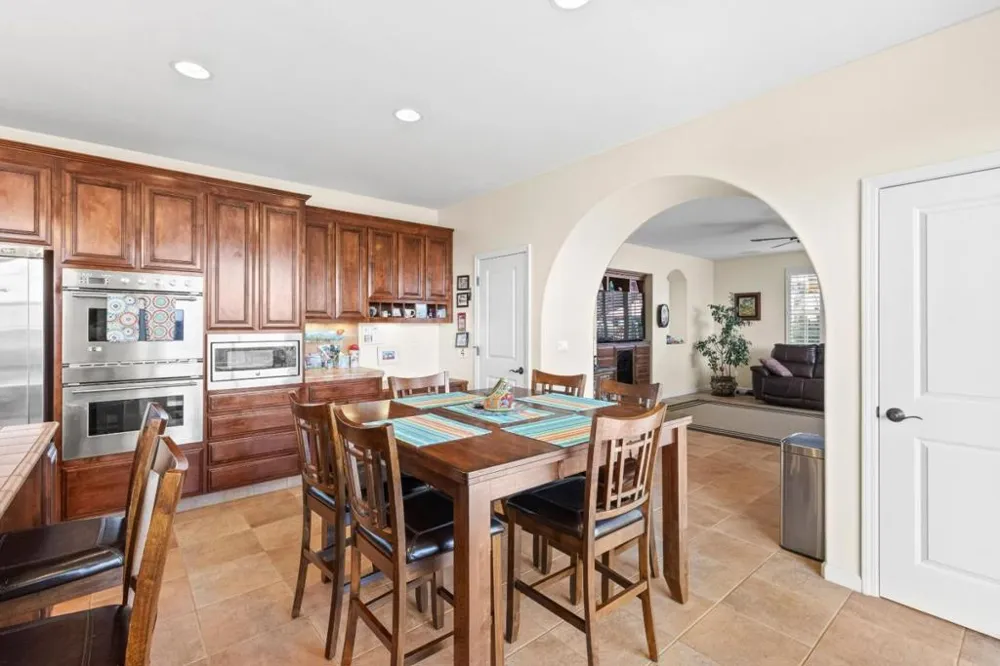 6560 Eagle Ridge Court Gilroy, CA 95020