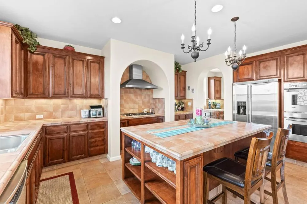 6560 Eagle Ridge Court Gilroy, CA 95020