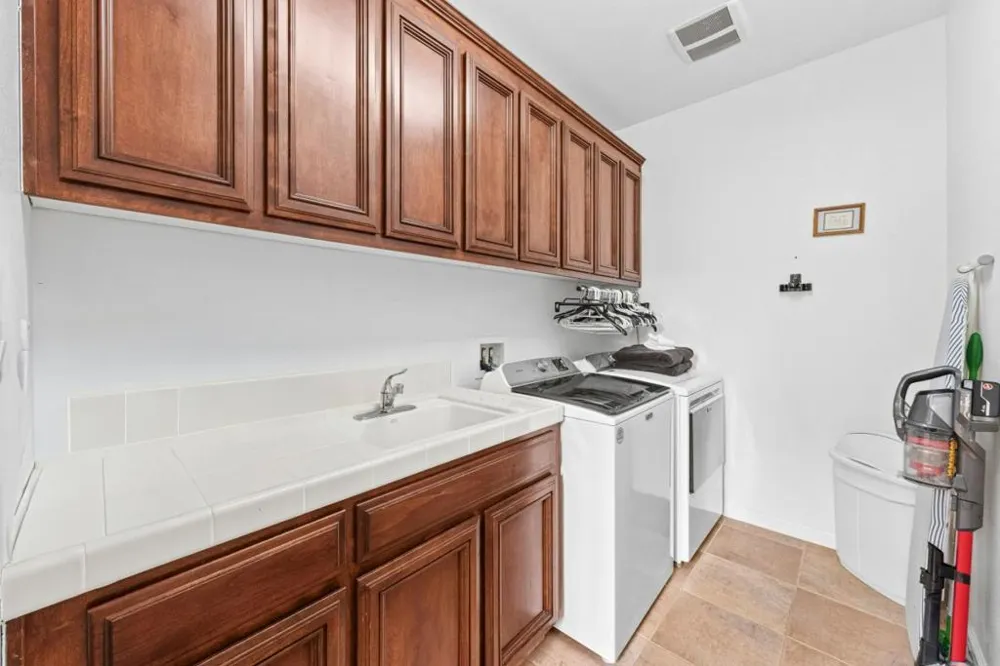 6560 Eagle Ridge Court Gilroy, CA 95020