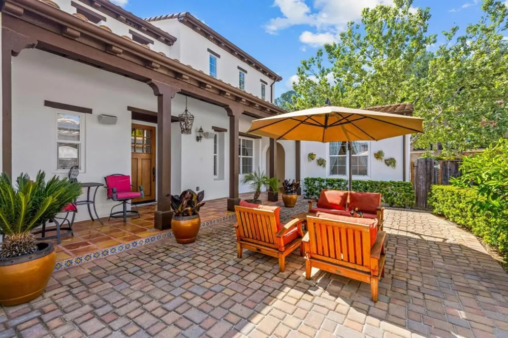 6560 Eagle Ridge Court Gilroy, CA 95020