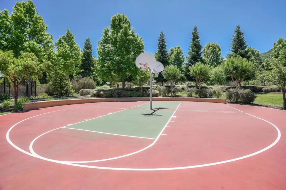 6560 Eagle Ridge Court Gilroy, CA 95020