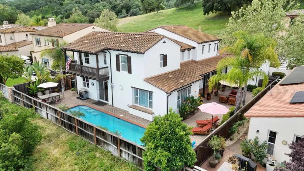 6560 Eagle Ridge Court Gilroy, CA 95020