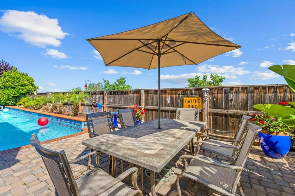 6560 Eagle Ridge Court Gilroy, CA 95020