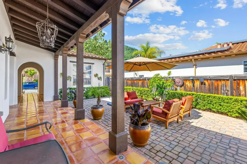 6560 Eagle Ridge Court Gilroy, CA 95020