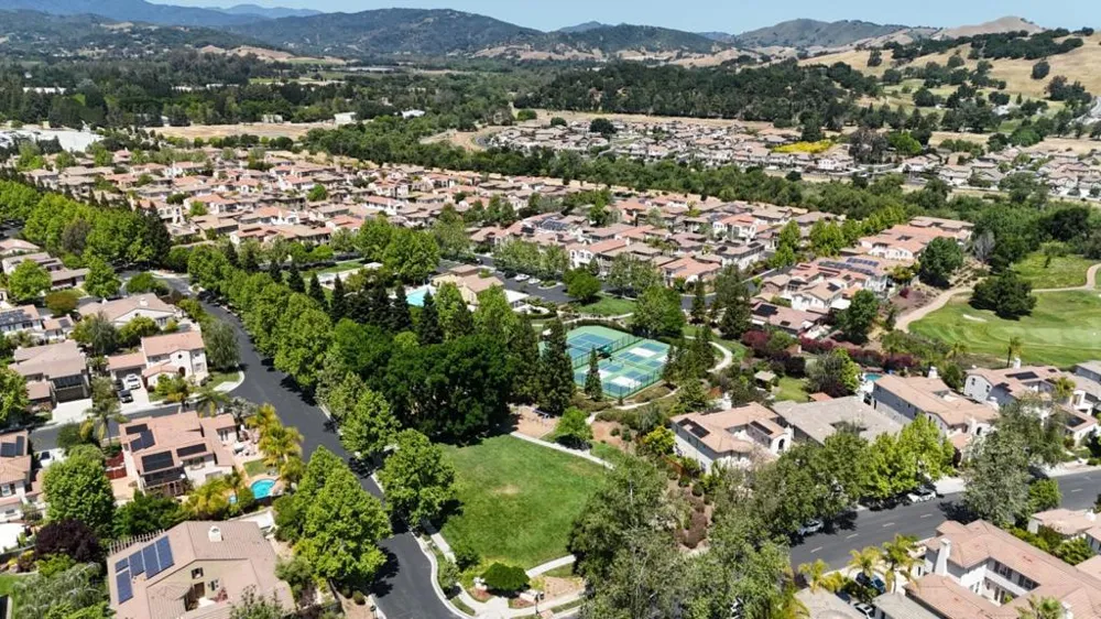 6560 Eagle Ridge Court Gilroy, CA 95020