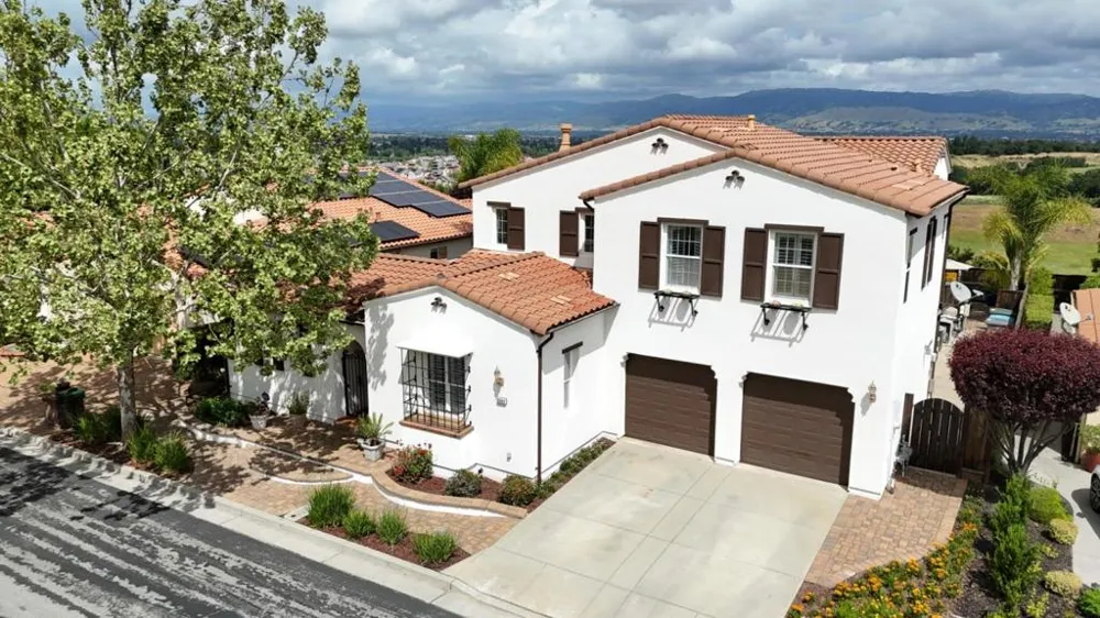 6560 Eagle Ridge Court Gilroy, CA 95020