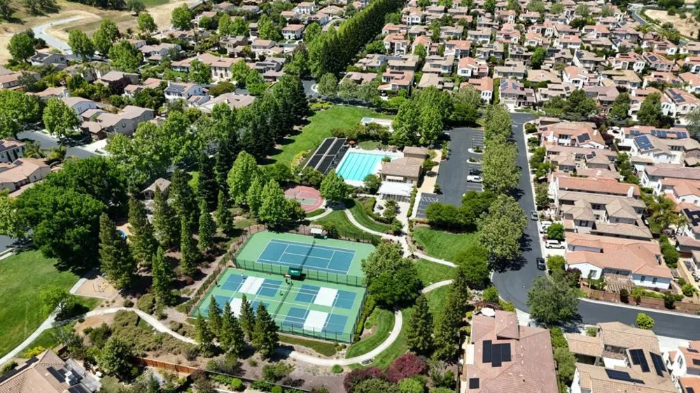 6560 Eagle Ridge Court Gilroy, CA 95020