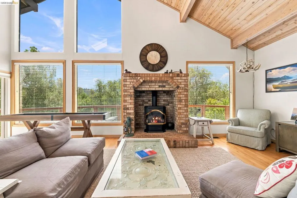 14469 Phillip Ln Sonora, CA 95370