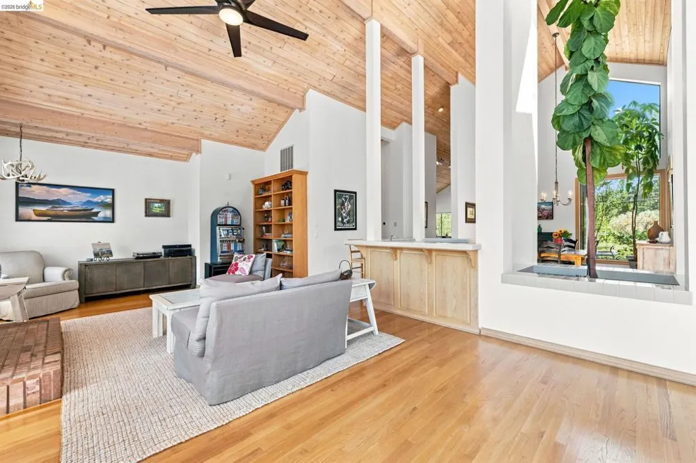 14469 Phillip Ln Sonora, CA 95370