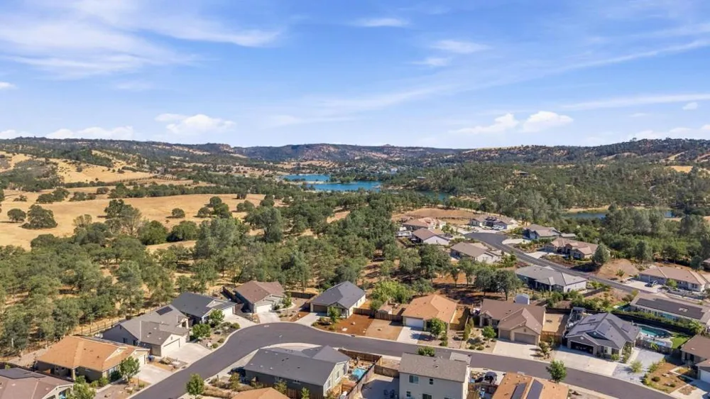 216 Raccoon Hollow Loop Copperopolis, CA 95228