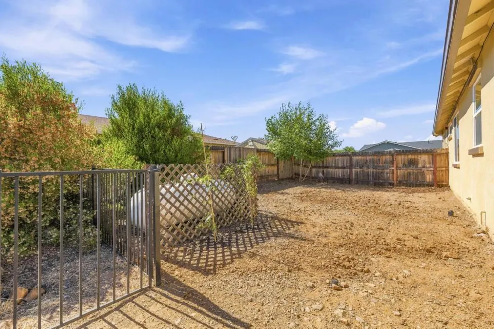 216 Raccoon Hollow Loop Copperopolis, CA 95228