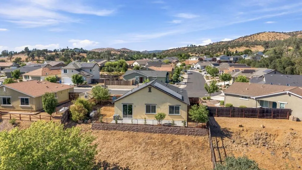 216 Raccoon Hollow Loop Copperopolis, CA 95228