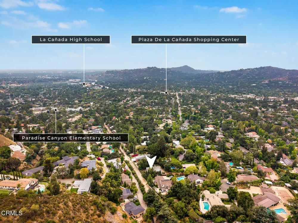 5148 Oakwood Avenue La Canada Flintridge, CA 91011