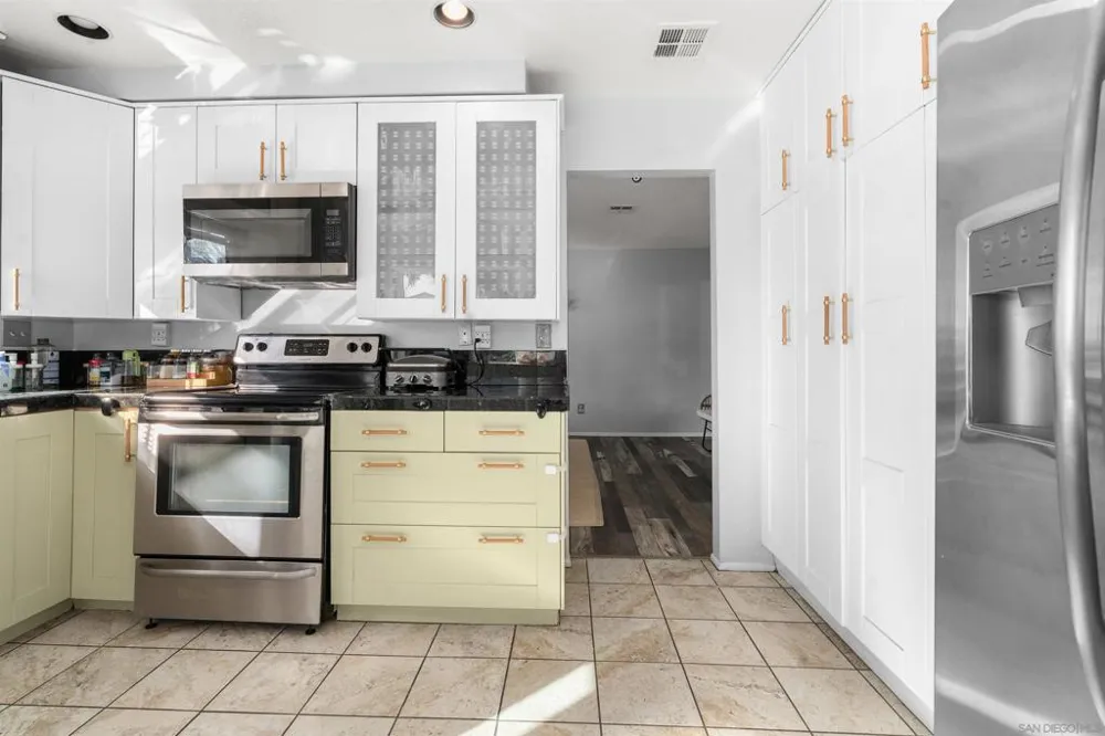 8896 Highwood Dr #C San Diego, CA 92119
