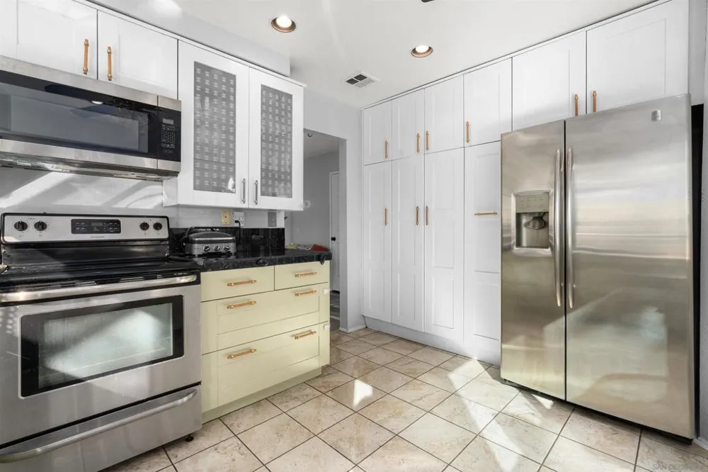 8896 Highwood Dr #C San Diego, CA 92119