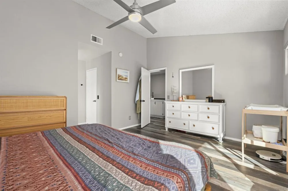 8896 Highwood Dr #C San Diego, CA 92119
