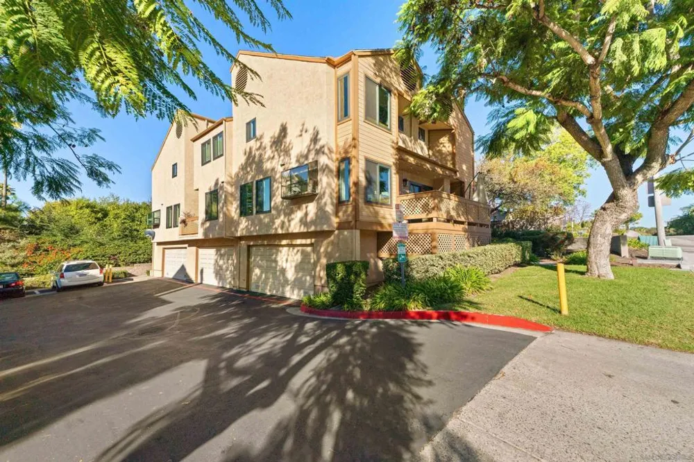 8896 Highwood Dr #C San Diego, CA 92119