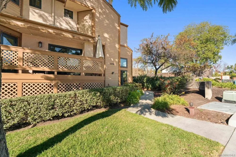8896 Highwood Dr #C San Diego, CA 92119