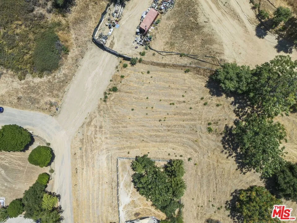Hill St Val Verde, CA 91384