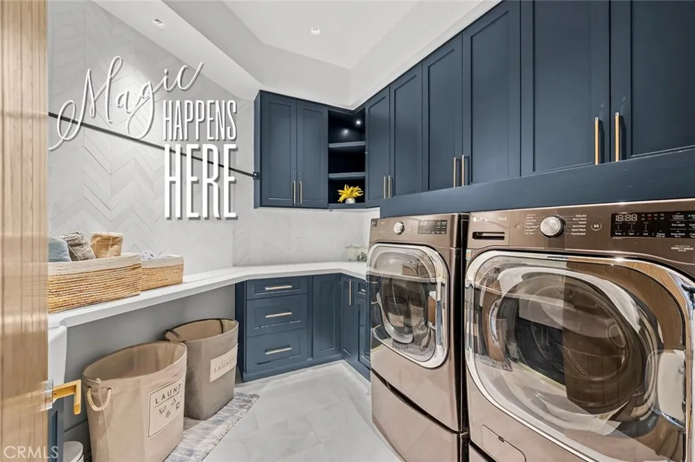 221 W Las Palmas Fullerton, CA 92835