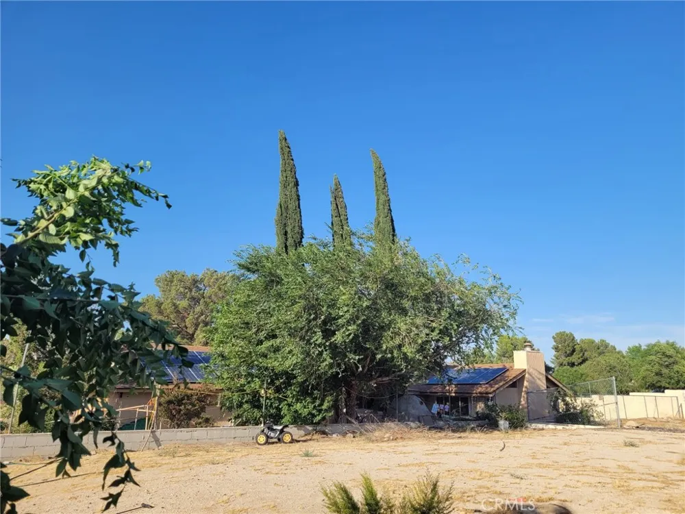 19381 Kinai Apple Valley, CA 92307