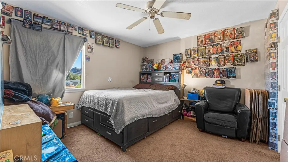 19381 Kinai Apple Valley, CA 92307