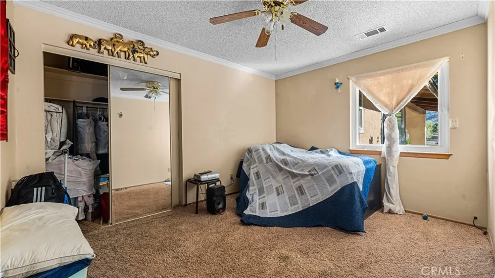 19381 Kinai Apple Valley, CA 92307