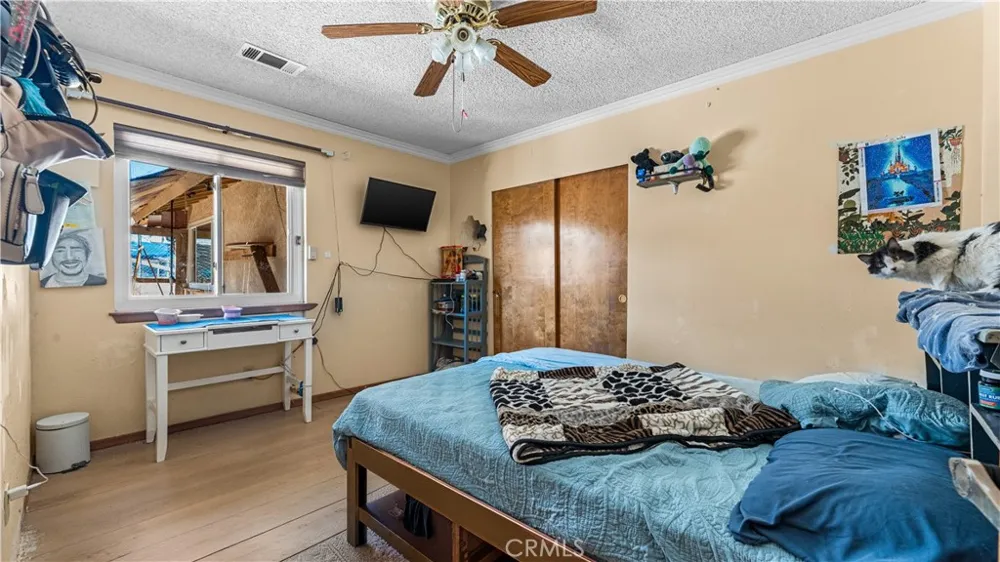 19381 Kinai Apple Valley, CA 92307