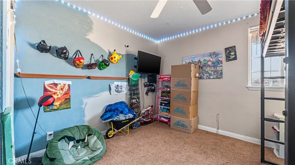 19381 Kinai Apple Valley, CA 92307