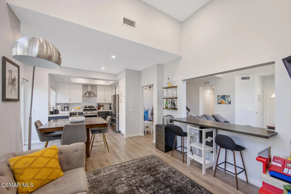 156 Windrose Drive Thousand Oaks, CA 91320