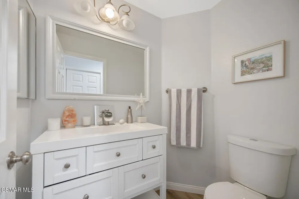 156 Windrose Drive Thousand Oaks, CA 91320