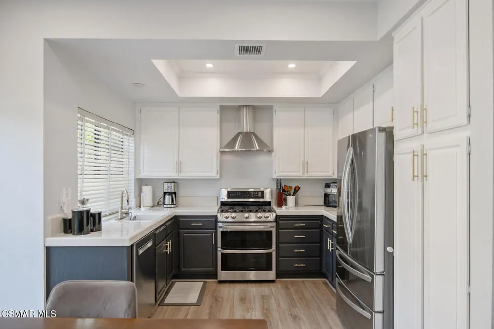 156 Windrose Drive Thousand Oaks, CA 91320