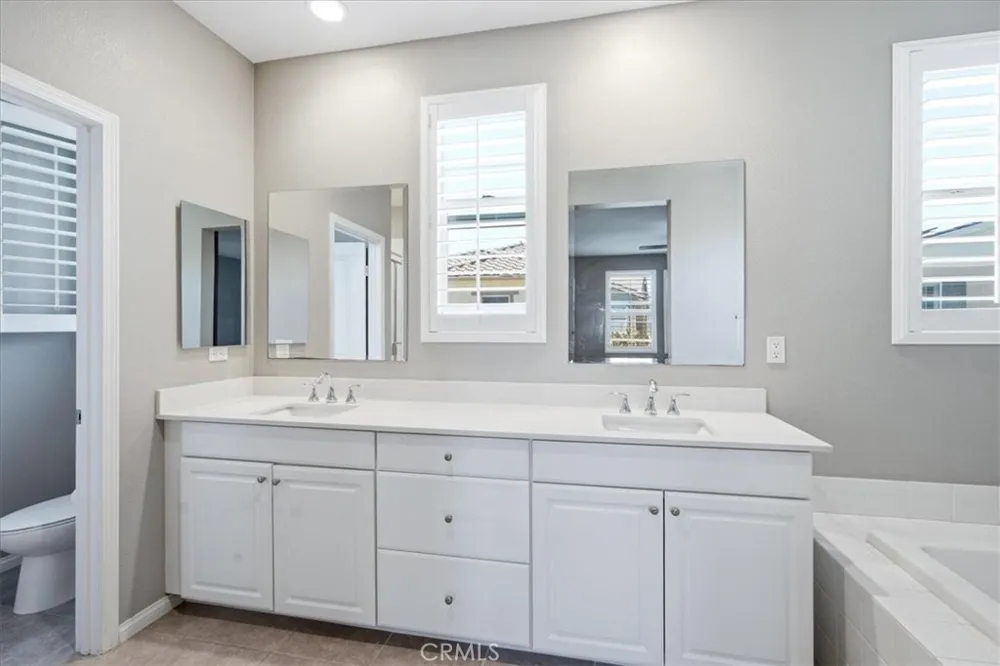 35 Lomada Rancho Mission Viejo, CA 92694