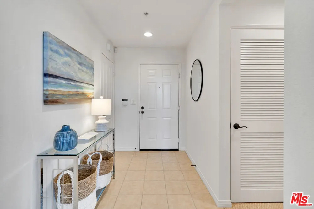 6020 Seabluff Drive #438 Playa Vista, CA 90094