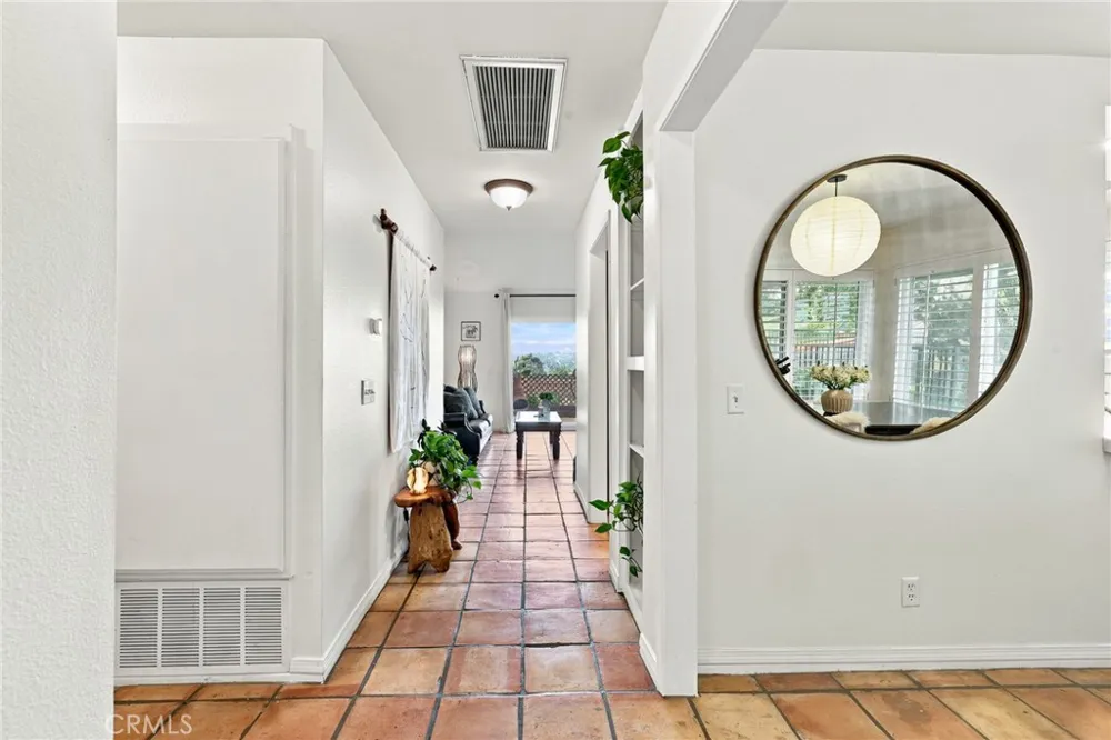 701 Blue Oak Avenue Newbury Park, CA 91320