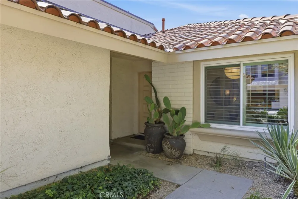 701 Blue Oak Avenue Newbury Park, CA 91320