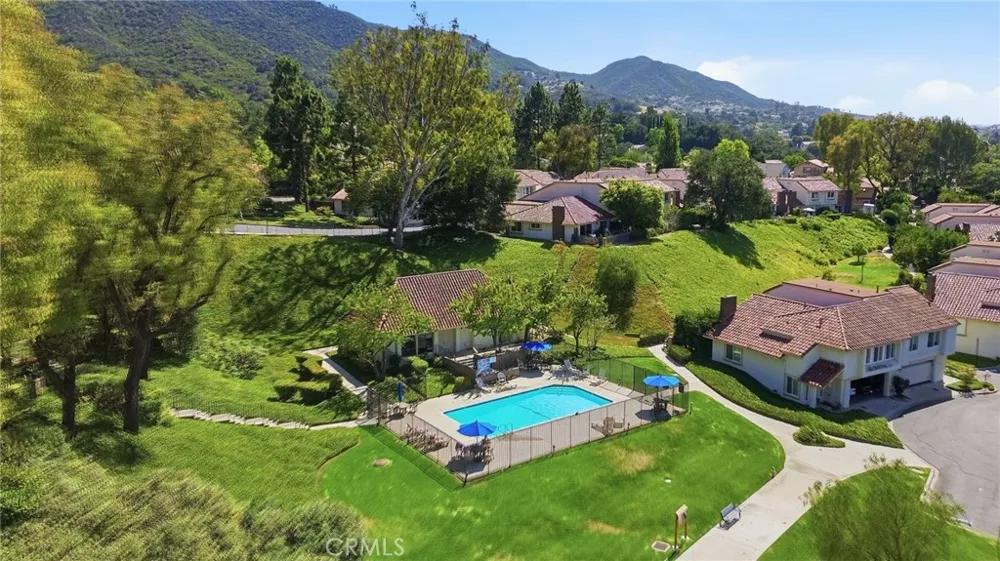 701 Blue Oak Avenue Newbury Park, CA 91320