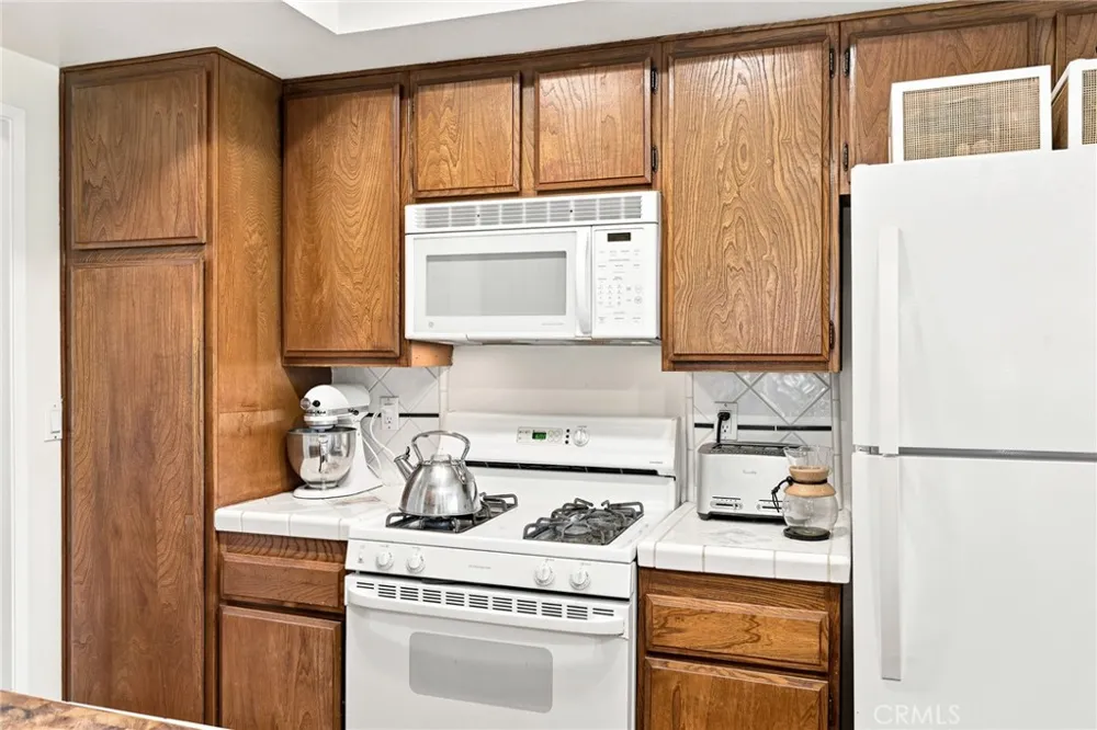 701 Blue Oak Avenue Newbury Park, CA 91320