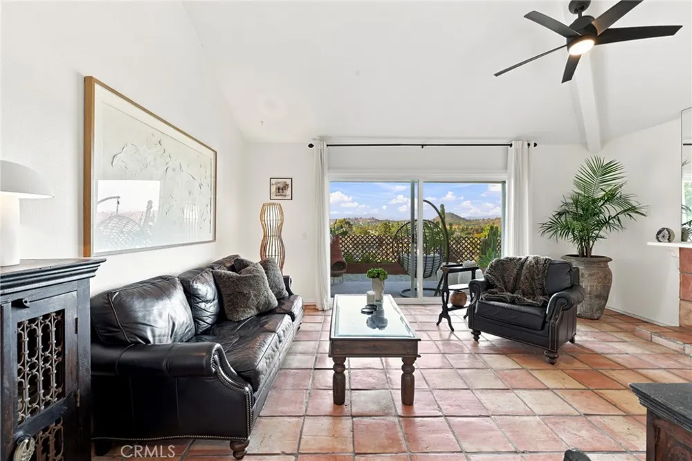 701 Blue Oak Avenue Newbury Park, CA 91320