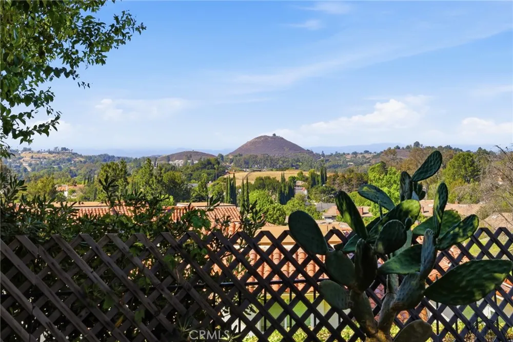 701 Blue Oak Avenue Newbury Park, CA 91320