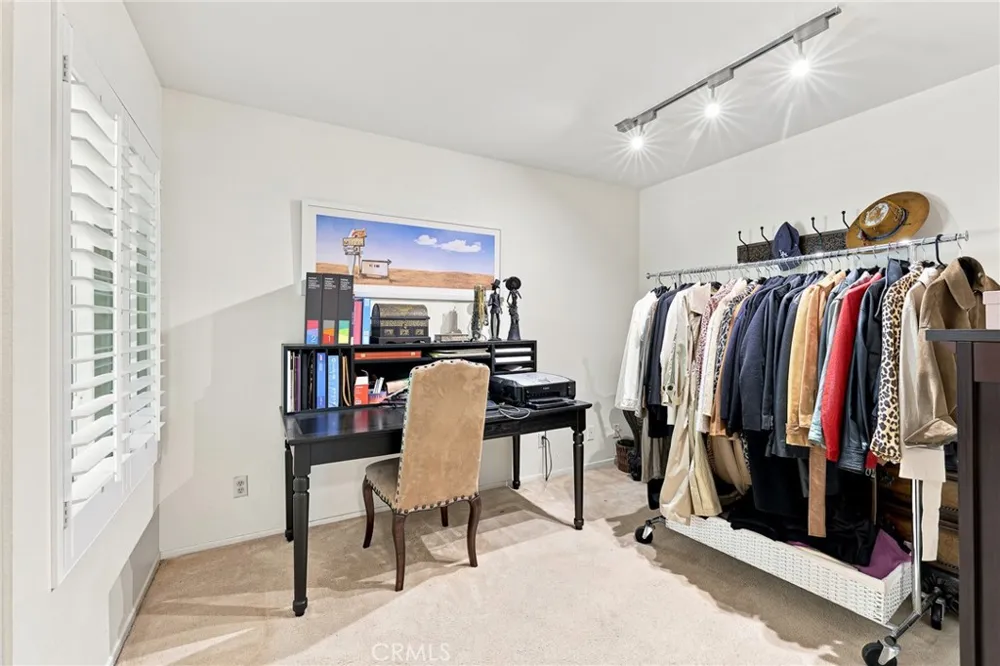 701 Blue Oak Avenue Newbury Park, CA 91320