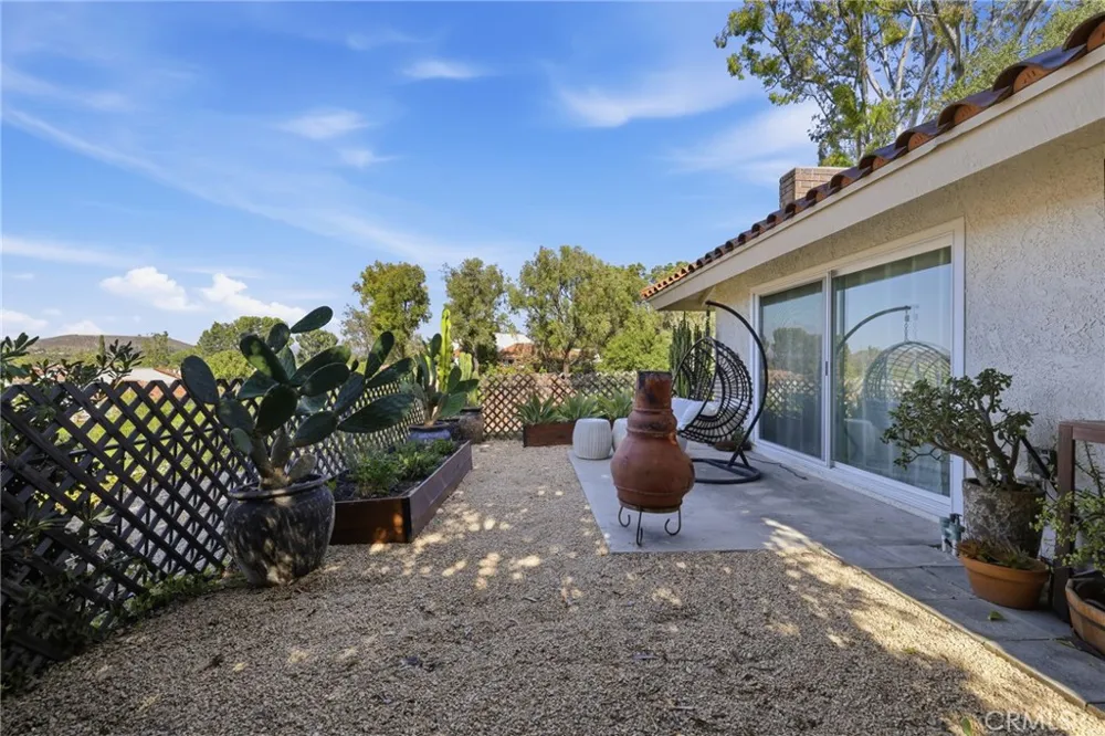 701 Blue Oak Avenue Newbury Park, CA 91320