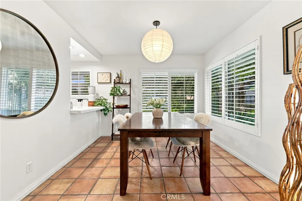 701 Blue Oak Avenue Newbury Park, CA 91320