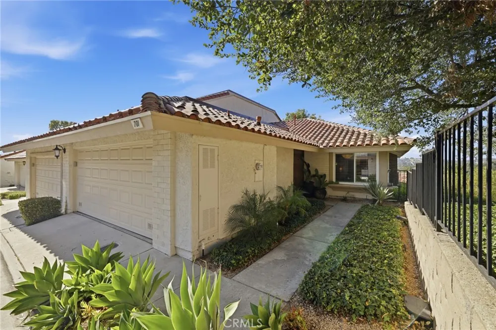 701 Blue Oak Avenue Newbury Park, CA 91320