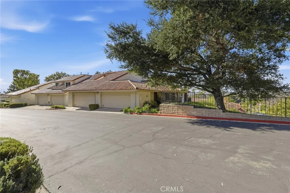701 Blue Oak Avenue Newbury Park, CA 91320