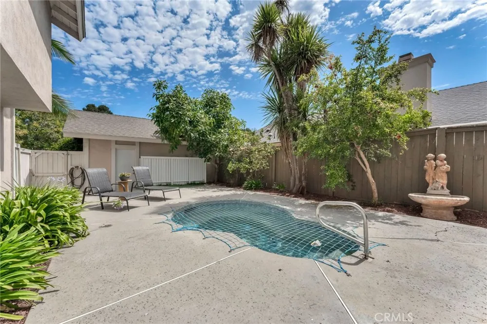 11 Almond Tree Irvine, CA 92612