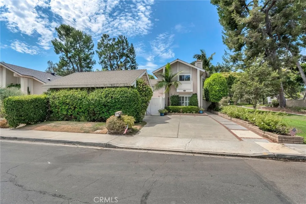 11 Almond Tree Irvine, CA 92612