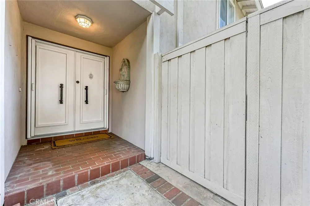 11 Almond Tree Irvine, CA 92612