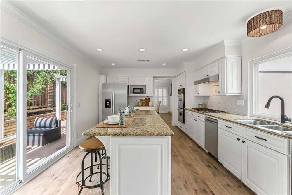 11 Almond Tree Irvine, CA 92612